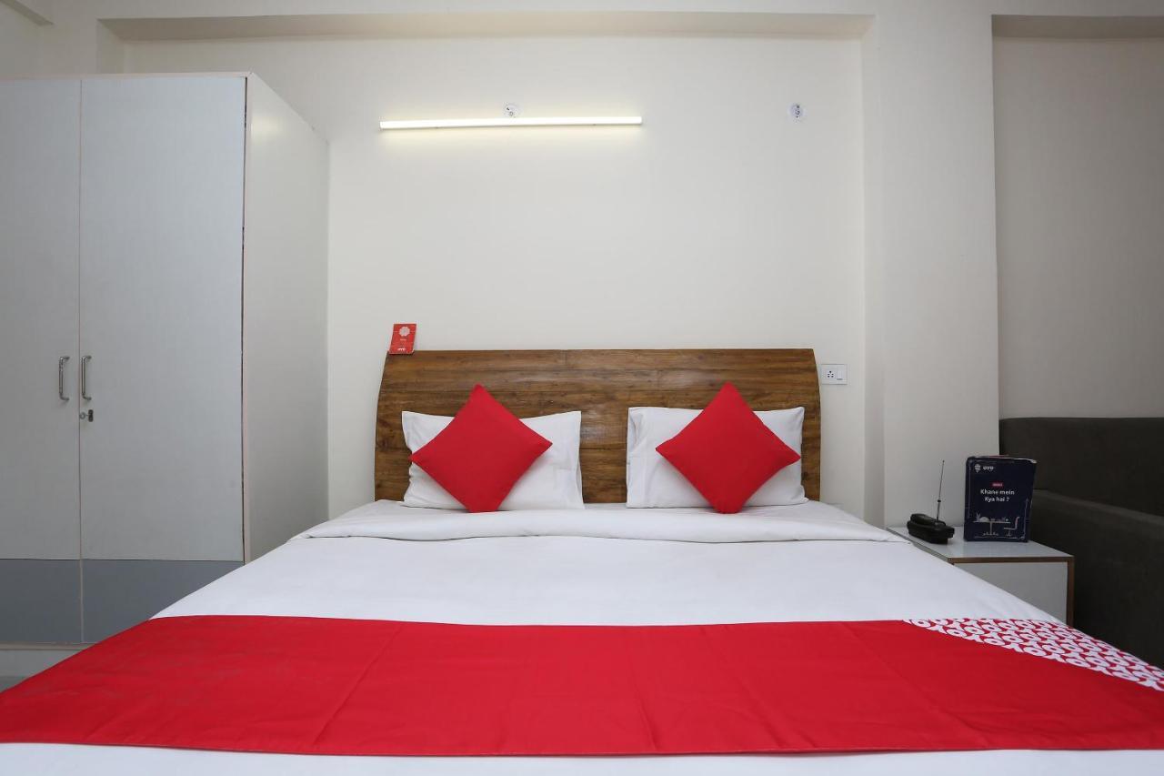 Oyo 28670 Hotel Dev Palace Γκουργκάον Εξωτερικό φωτογραφία