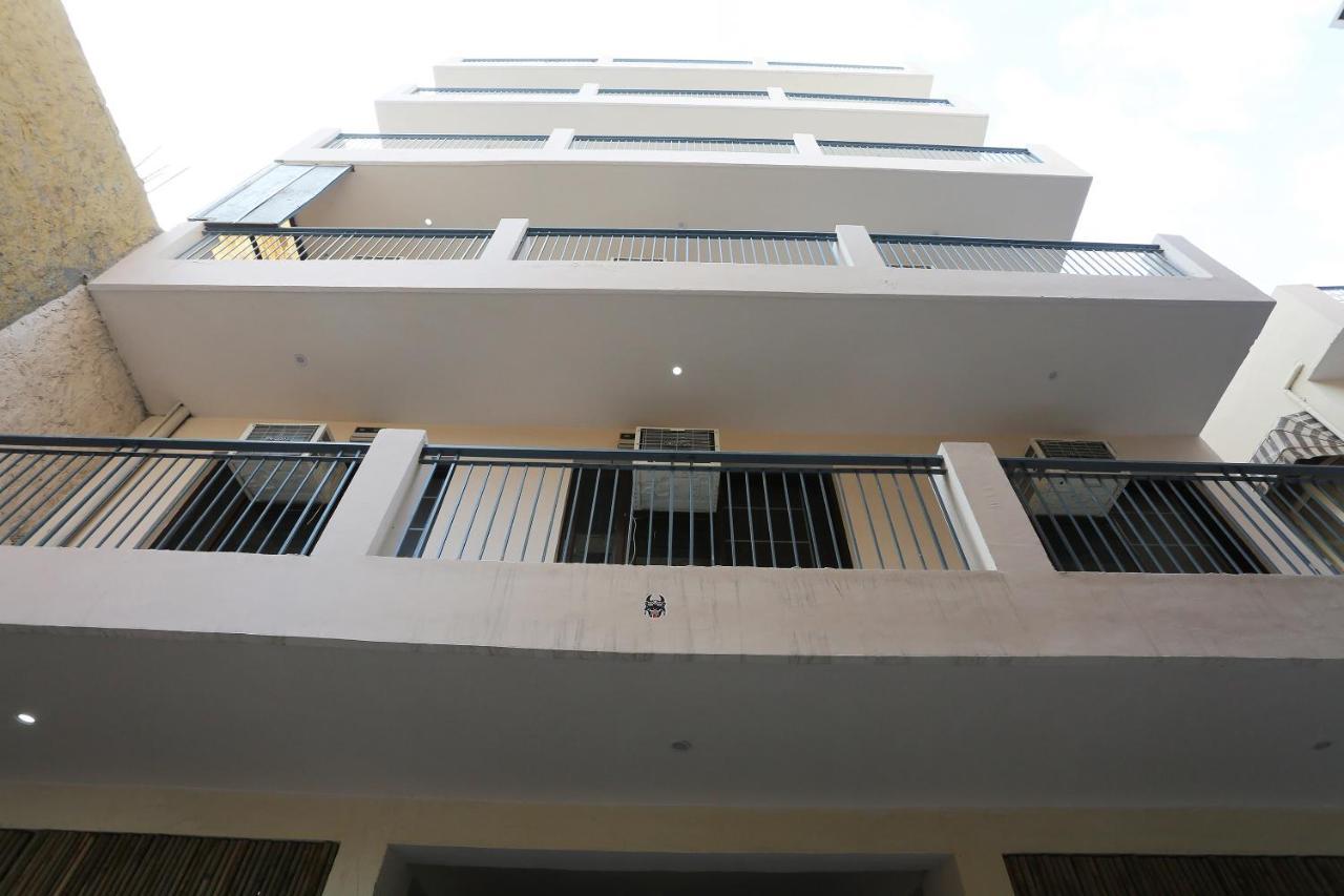 Oyo 28670 Hotel Dev Palace Γκουργκάον Εξωτερικό φωτογραφία