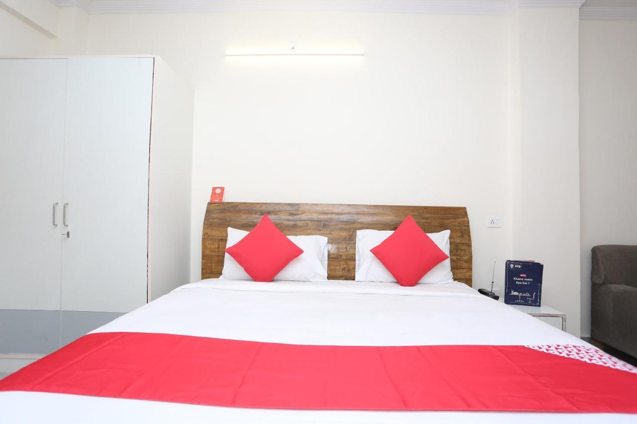 Oyo 28670 Hotel Dev Palace Γκουργκάον Εξωτερικό φωτογραφία